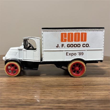Ertl 1926 Bull Dog Truck Bank vintage