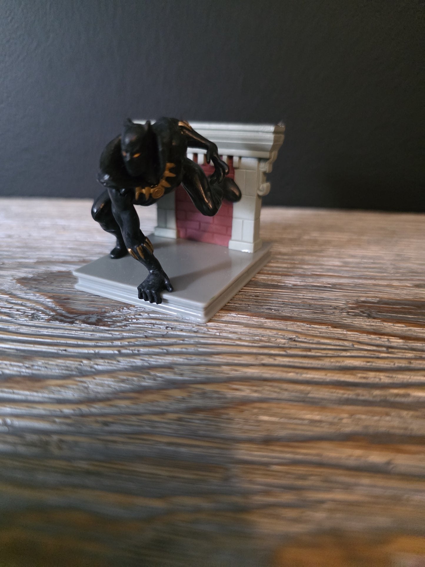 2011 Marvel Black Panther 3D Pre-Posed Figure - 2.5" x 2.5" x 2"