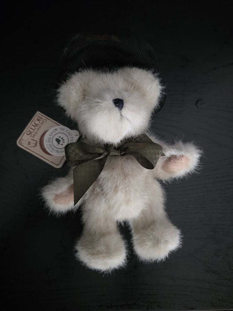 Boyds Bears WIXIE LEE HACKETT Retired 2001 6” Plush w/Black Velvet Hat, Bow