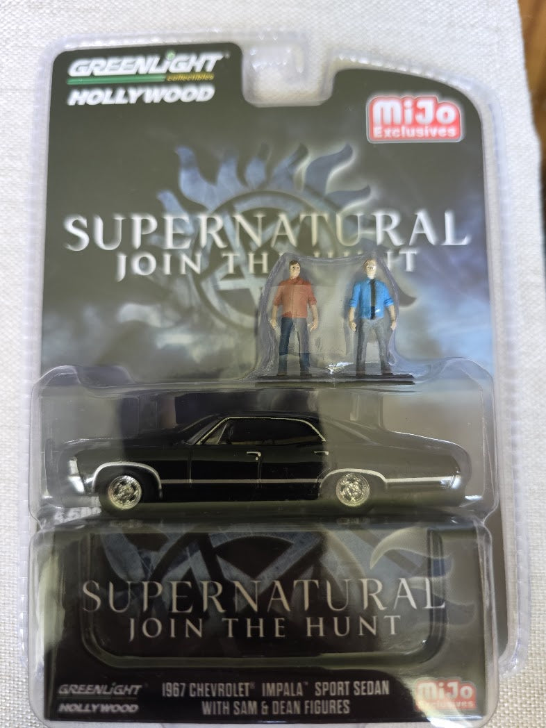 Supernatural Greenlight 1967 Chevy Impala Sport Sedan W/ Sam & Dean Figures MiJo