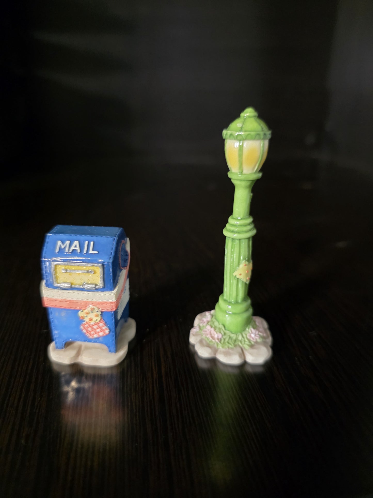 Cherished Teddies Members Only Accessory Mailbox Lamp post Fountain CT983  PR OWNED