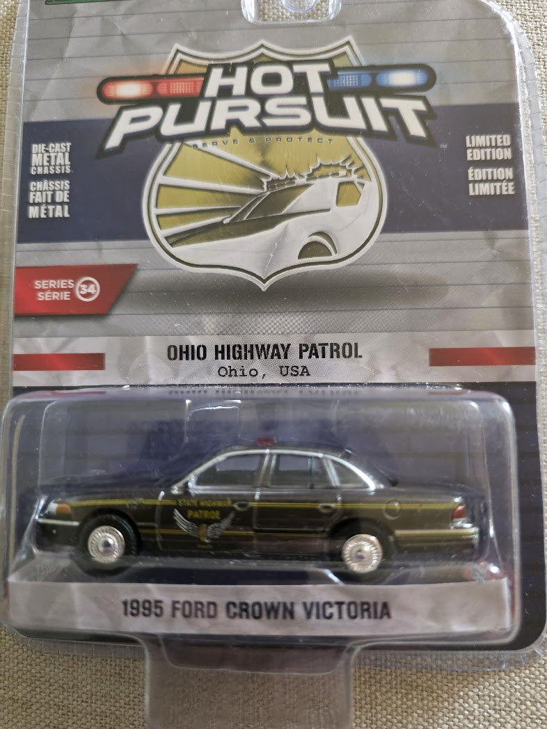 Greenlight Hot Pursuit Ohio State Patrol 1995 Ford Crown Victoria 1:64