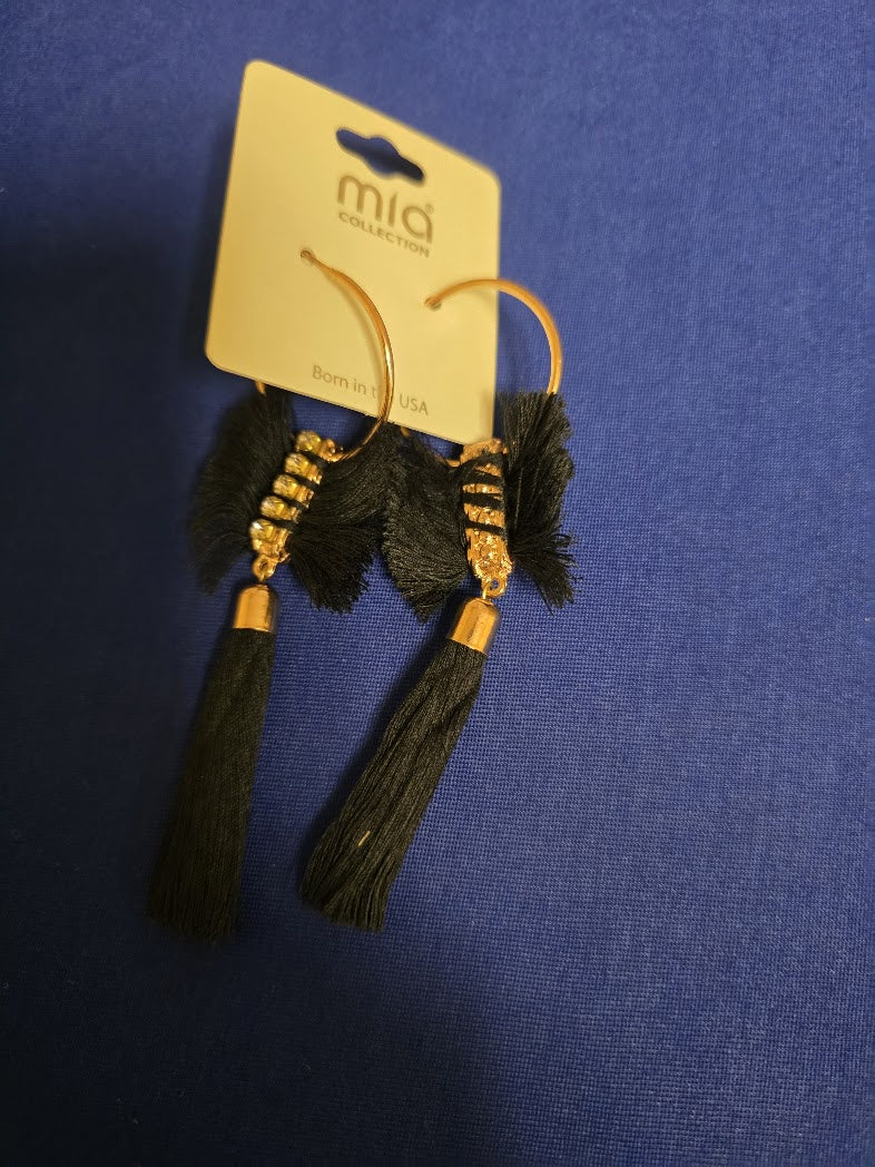 Mia Collection hoop earrings black tassel