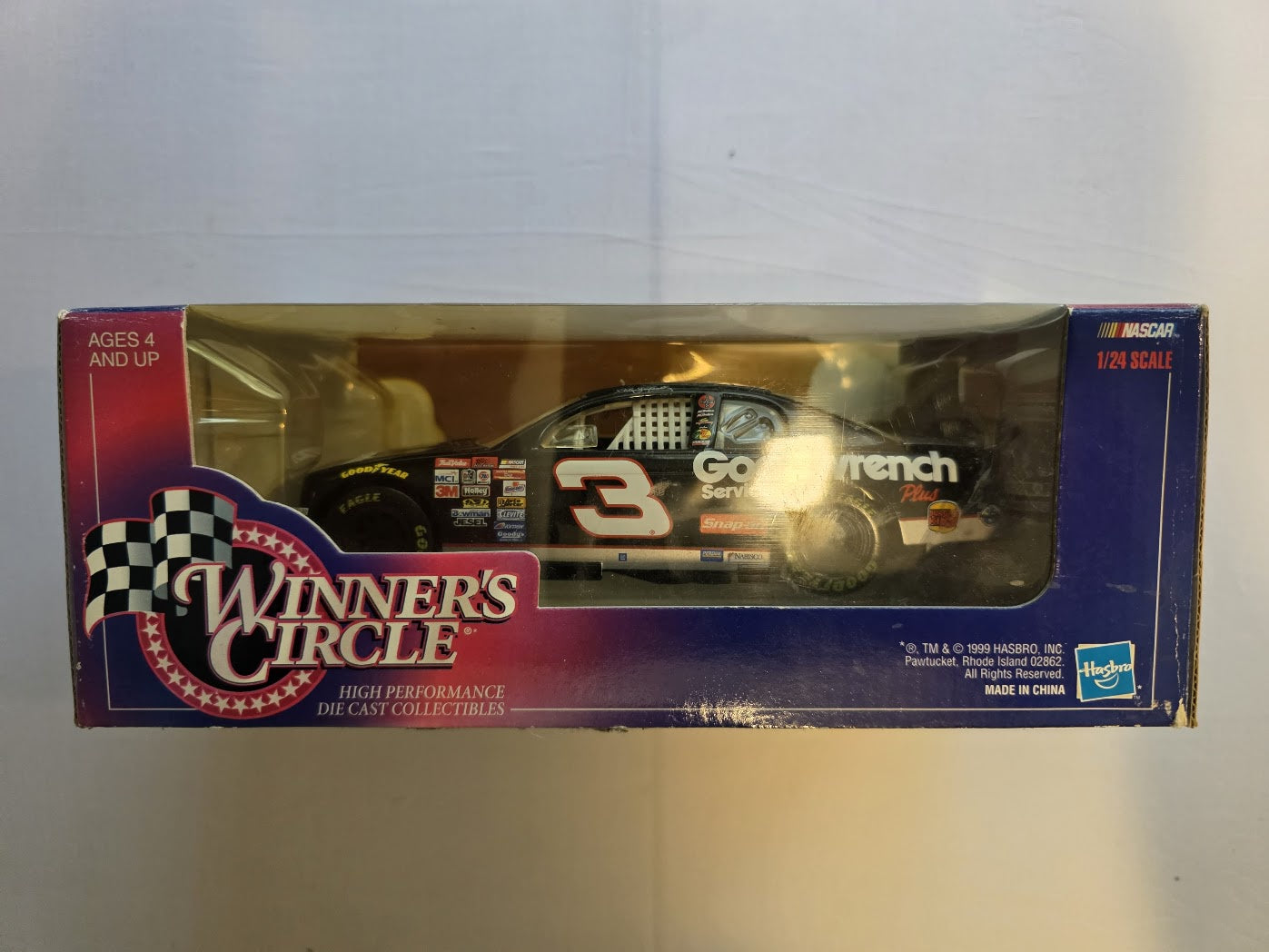 1998 WINNER'S CIRCLE NASCAR 1/24 DALE EARNHARDT GOODWRENCH PLUS 3 CHEVROLET